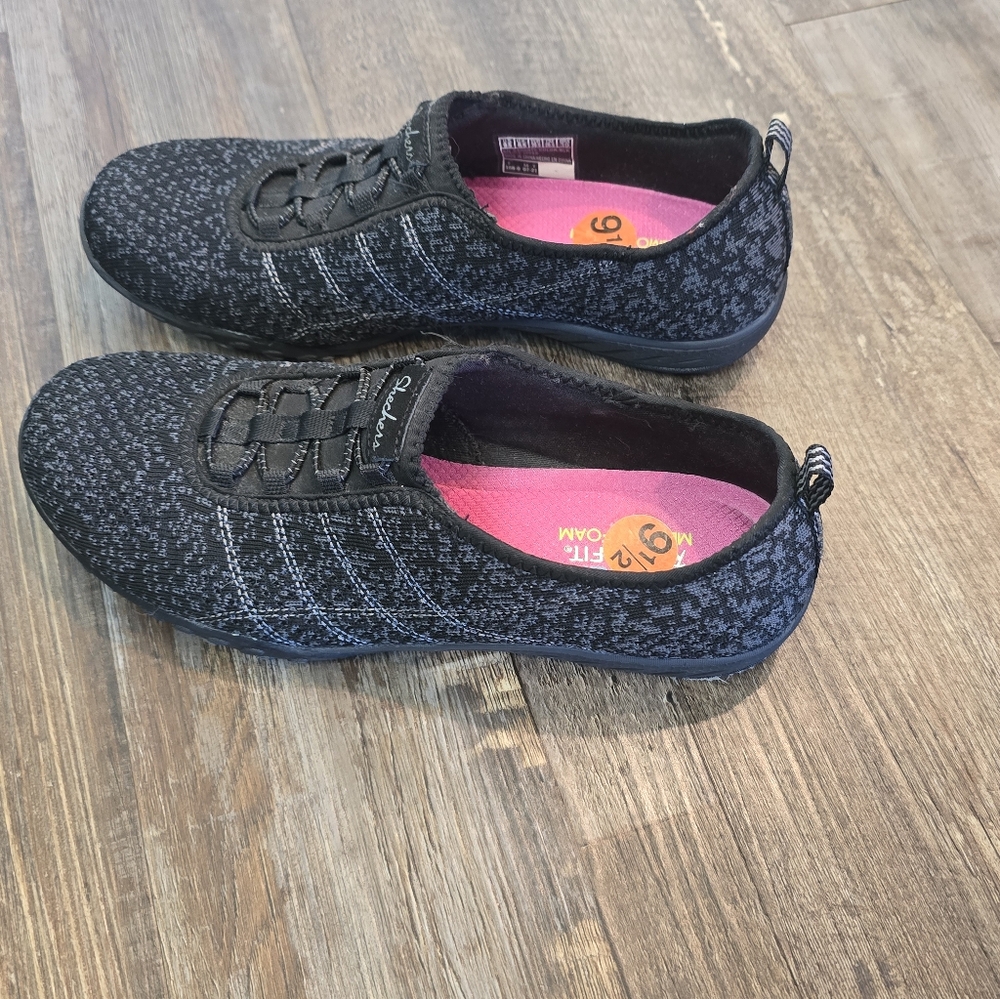 Skechers Relaxed Fit Memory Foam Insole Knit Slip On Athletic Womens 9.5 - Picture 13 of 15
